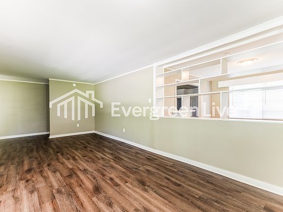 2nd image of 3971 Berkley Dr