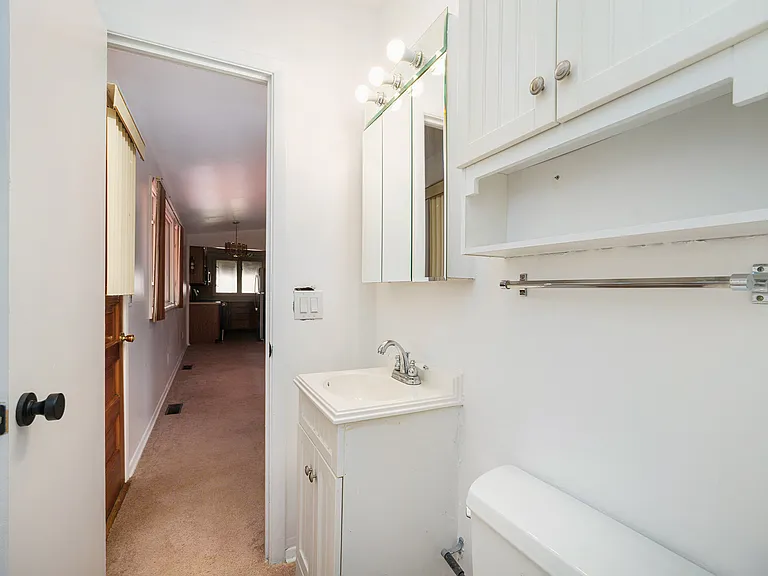 3027 Haskell St — Photo 17