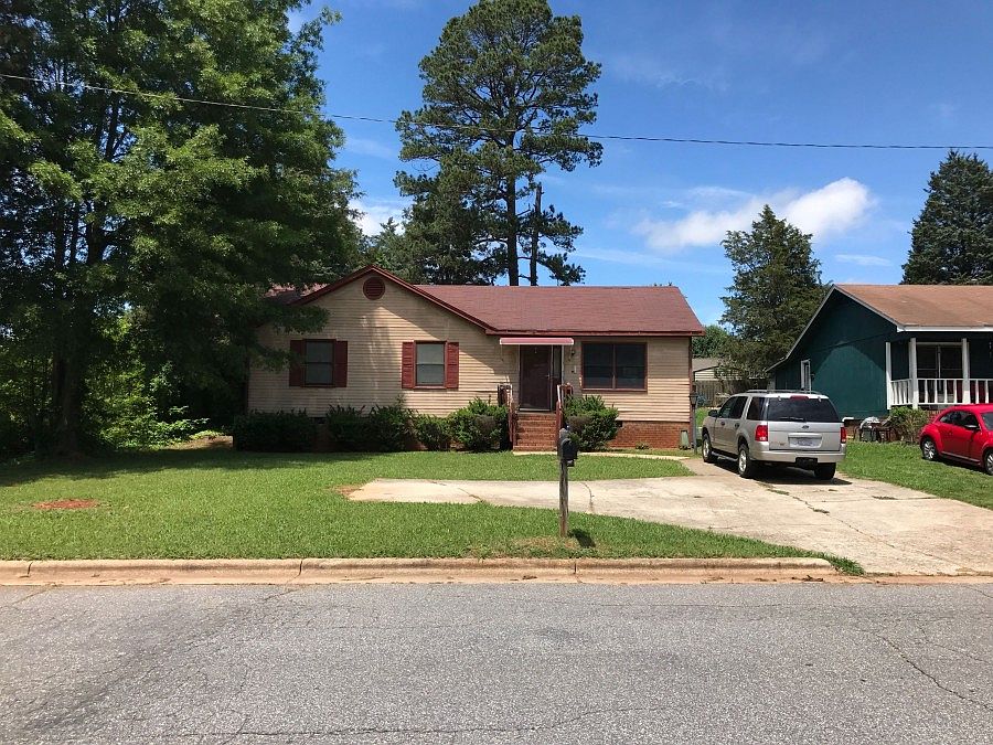 1st image of 630 W 12th St