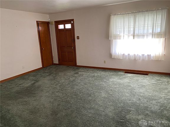 2nd image of 1051 E Central Ave