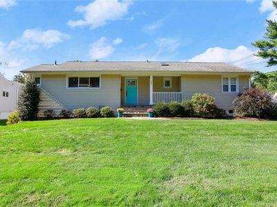 107 Bennett St, Fairfield, CT, 06825