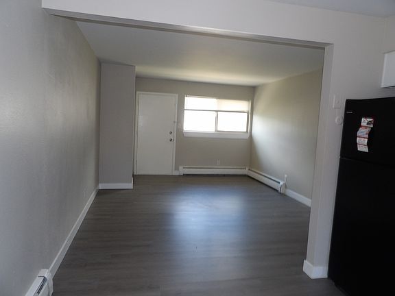 4th image of 1120 Holland Park Blvd APT 2