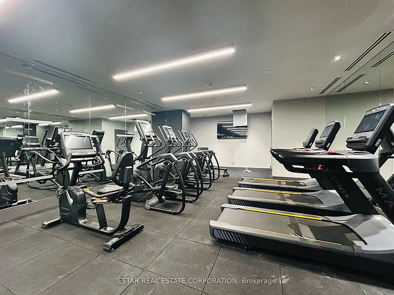 8 Widmer St #1805 — Photo 11