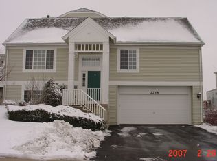 2268 Daybreak Dr, Aurora, IL 60503