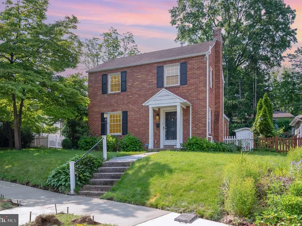 1707 Lincoln St, Camp Hill, PA 17011
