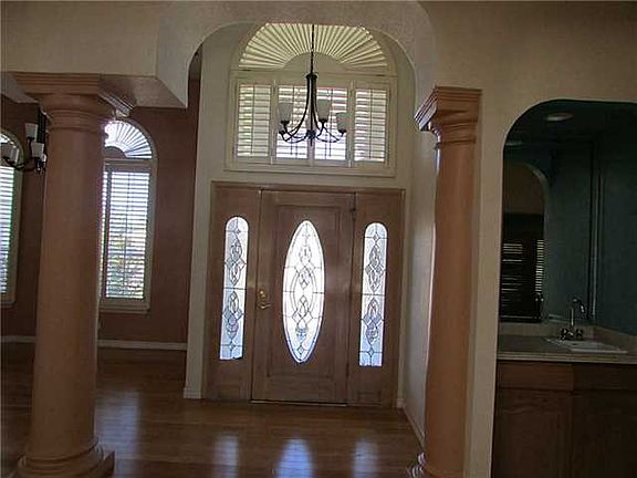 3rd image of 628 Coral Willow Dr