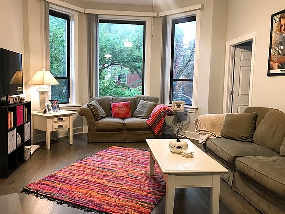 3rd image of 3521 N Wilton Ave #2GH