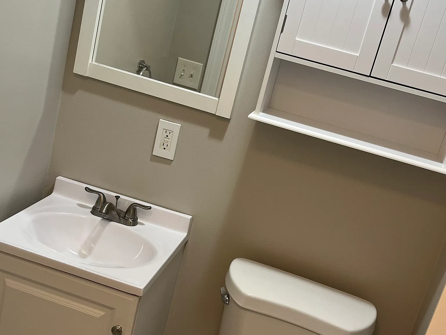 2 bed, 1.5 bath, 900 sqft, $2,300 — Photo 4