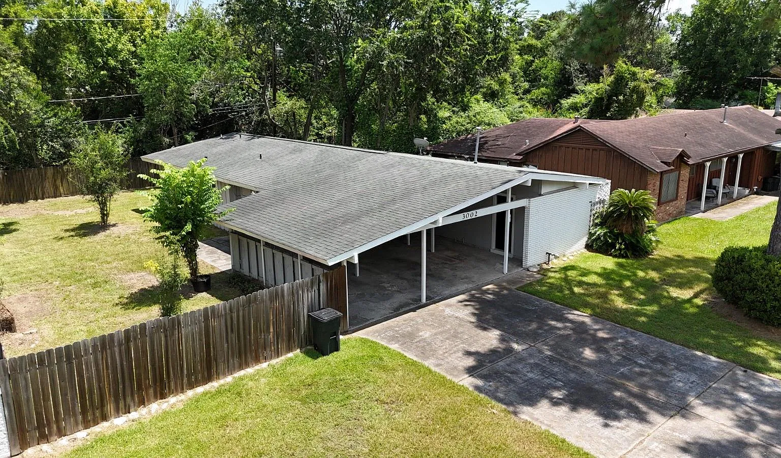 3 bed, 2.0 bath, 1420 sqft, $1,750 — Photo 4
