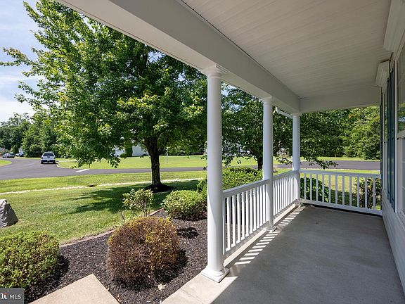 3rd image of 23162 Pine Run
