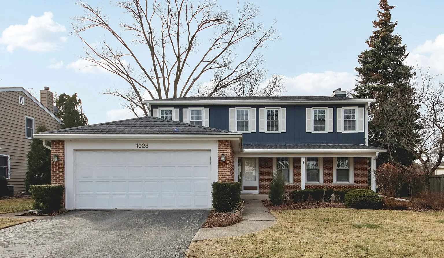 1028 Highland Ln photo 1