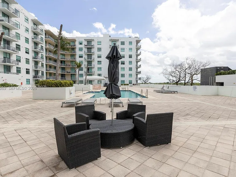 140 S Dixie Hwy #403 — Photo 35