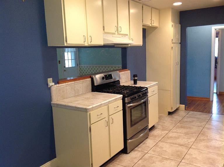 1st image of 154 S Palora Ave
