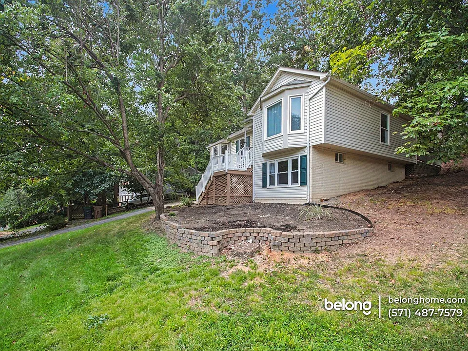 134 Jasper Pl #2