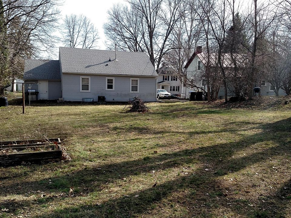 1016 Fairchild St, Iowa City, IA 52245 Zillow