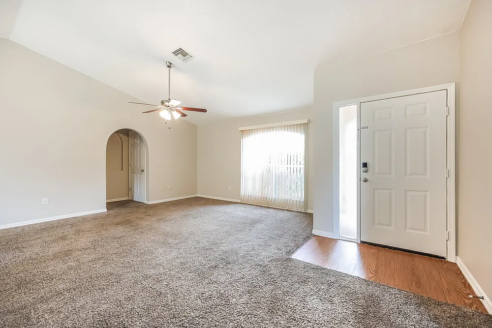 3 bed, 2.0 bath, 1383 sqft, $2,940 — Photo 3