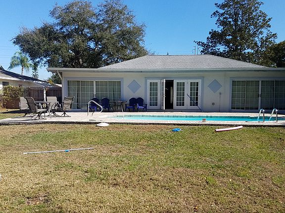 2nd image of 211 Dunbridge Dr