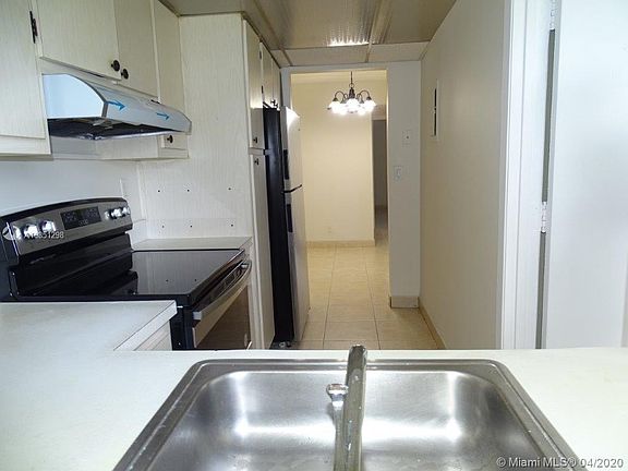 3rd image of 1425 Arthur St APT 311B