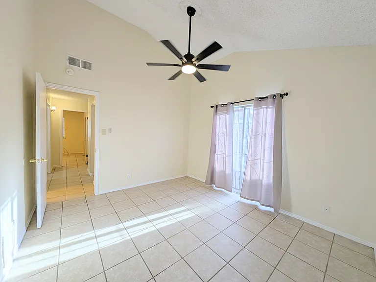 5949 Bridalveil Dr — Photo 20