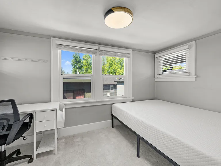 4525 5th Ave NE #U — Photo 15