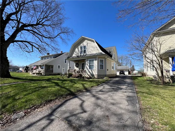 976 N Detroit St, Xenia, OH 45385