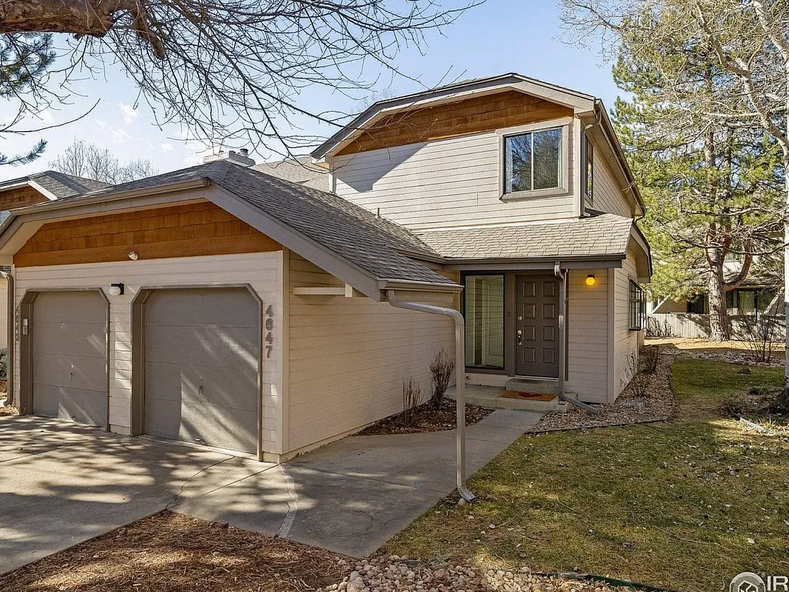 3 bed, 2073 sqft, $1,185 — Photo 1