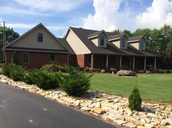 840 W Elm St, Clay, KY 42404