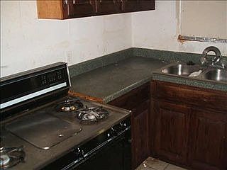 2nd image of 2630 Overland Dr