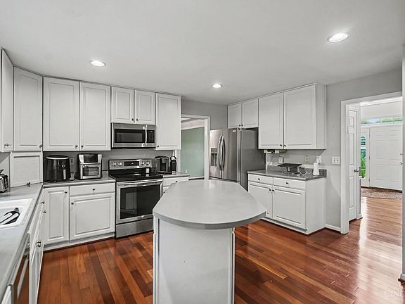 4th image of 4903 White Blossom Blvd
