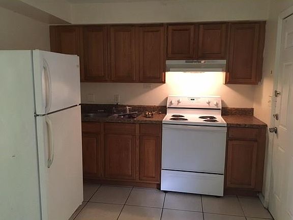 5th image of 1041 NW 7th Ter
