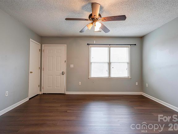 5th image of 113 Hicks Rd