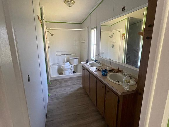 5th image of 218 Fincastle Ave