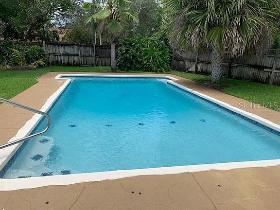 2nd image of 532 Woodview Dr