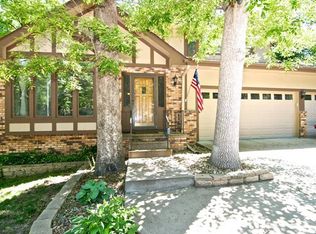 11913 Jake Cir, Papillion, NE 68133