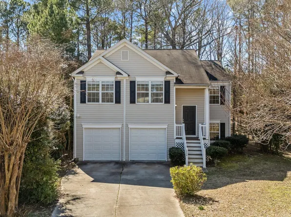 224 Hartshorn Ct, Holly Springs, NC 27540