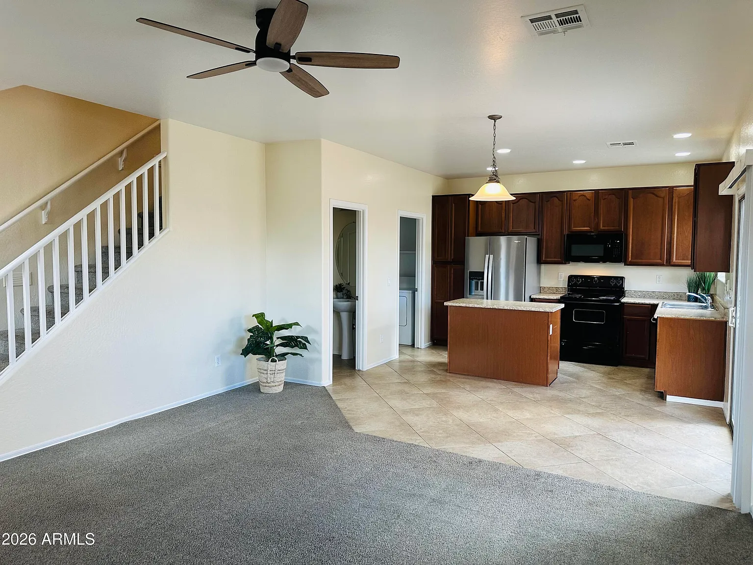 3 bed, 2.5 bath, 1608 sqft, $1,700 — Photo 3