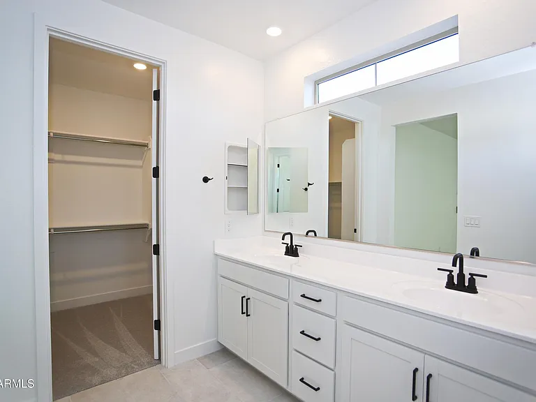773 W Lark Dr — Photo 24