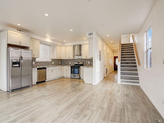 3rd image of 1243 Battery Street