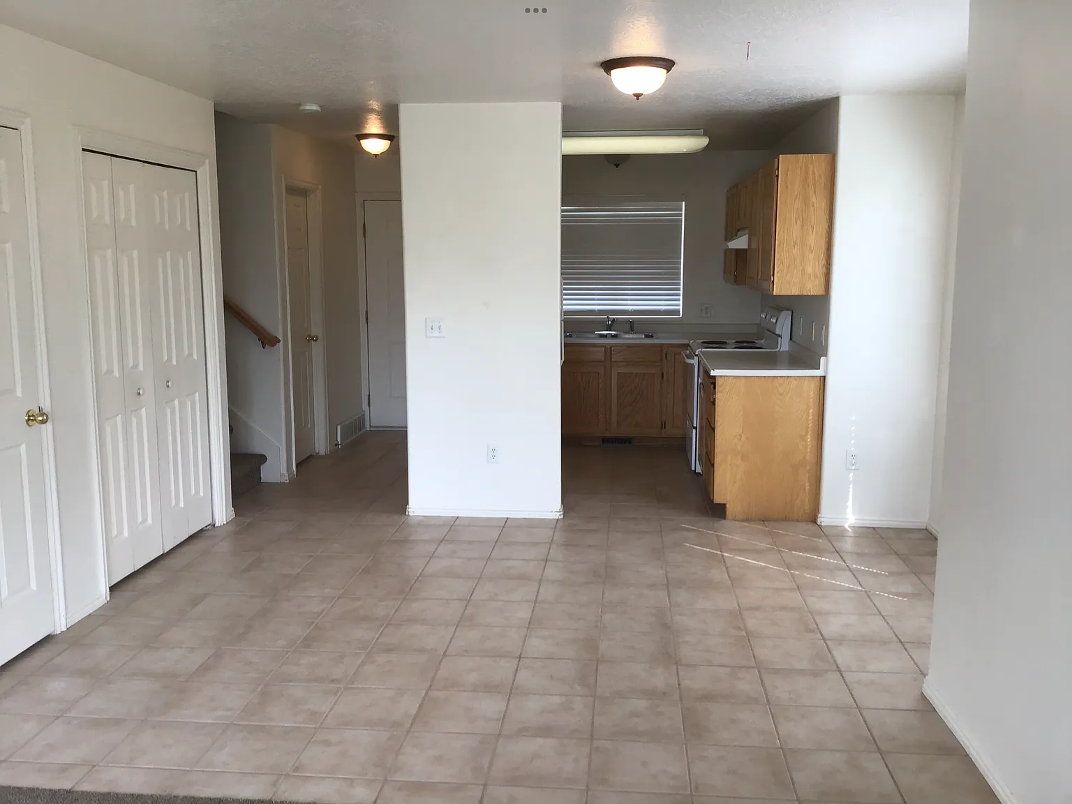 2 bed, 1.5 bath, 1100 sqft, $1,225 — Photo 4
