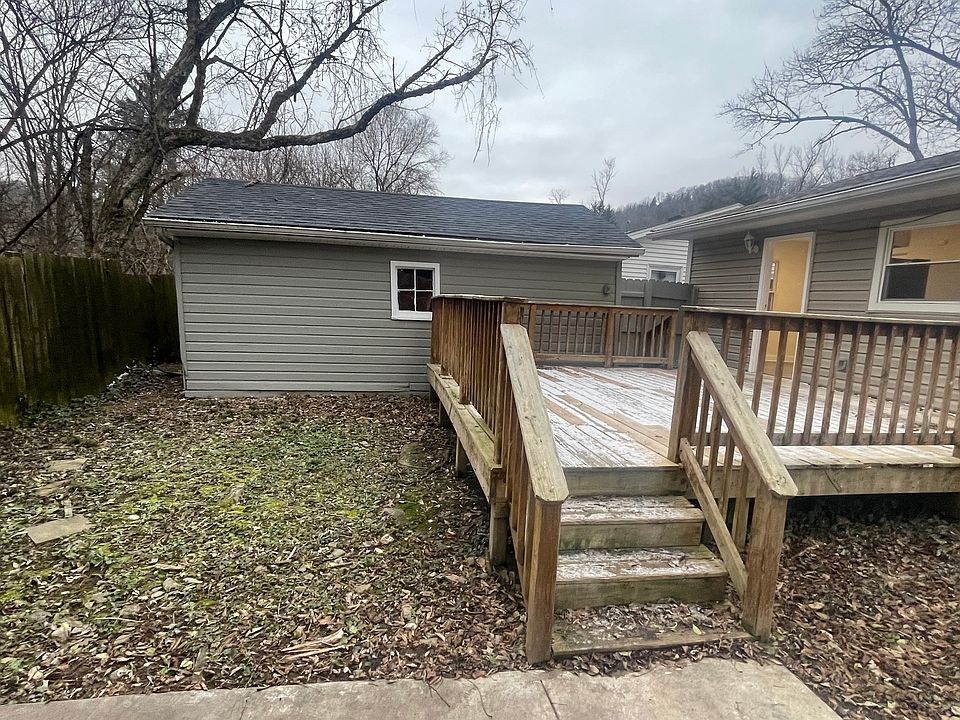 1st image of 1723 Monterey Ct