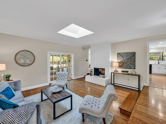 4th image of 5267 Garwood Dr