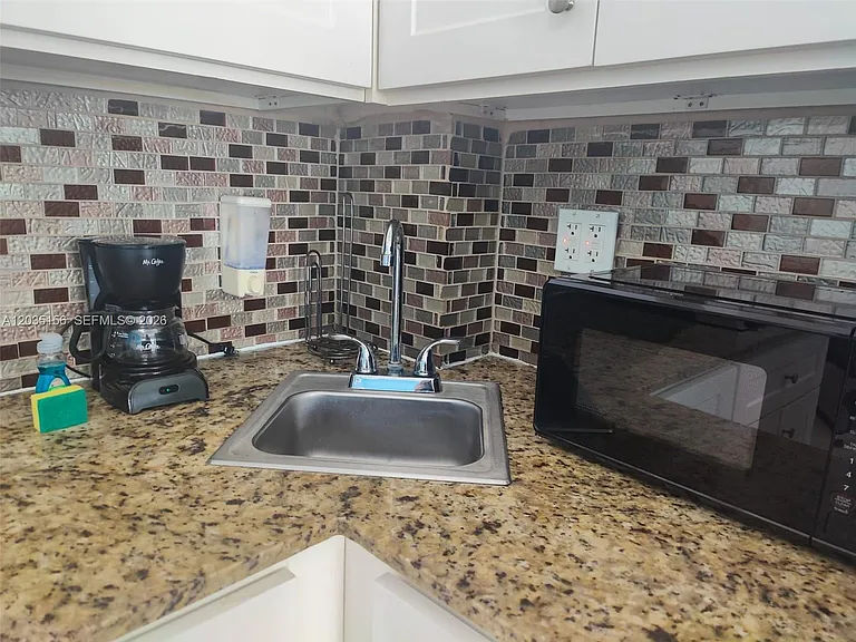 6345 Collins Ave #830 — Photo 7