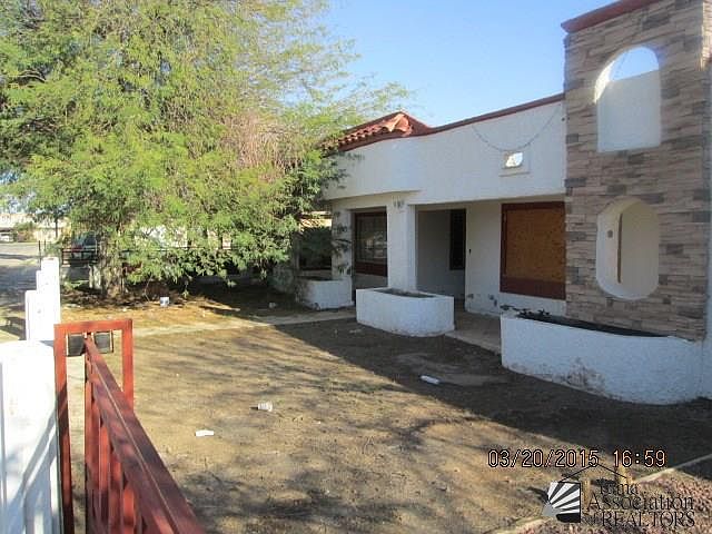 2nd image of 411 E San Felipe St