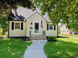 930 11th St, Monroe, WI 53566