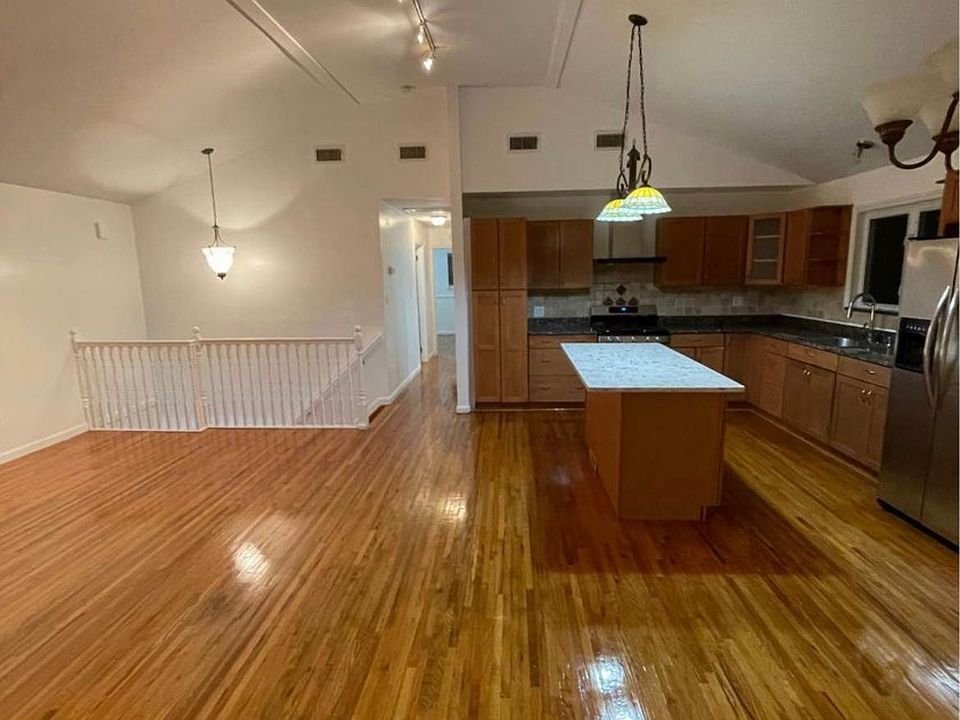 431 Eltingville Blvd 1, Staten Island, NY 10312 Zillow
