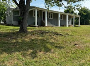 2016 Kiska Rd, Salem, VA 24153