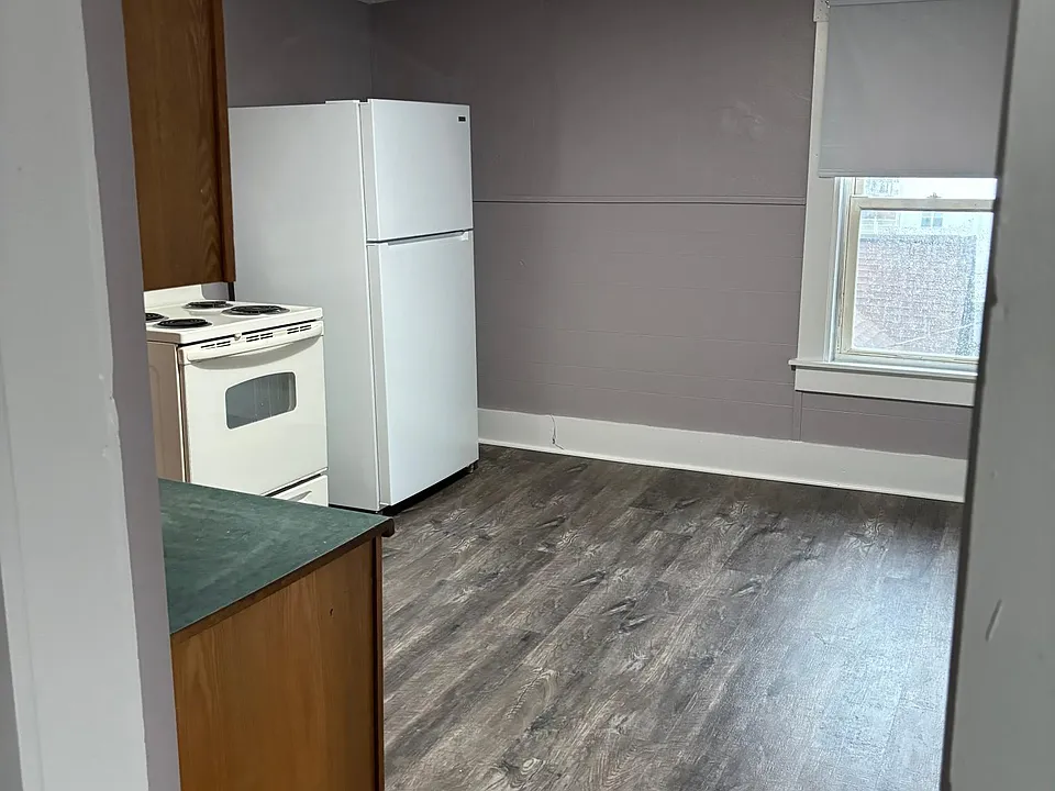 292 Bay St #3-R