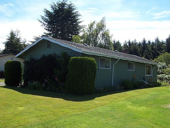 Comp roof, nice paint and trim work.