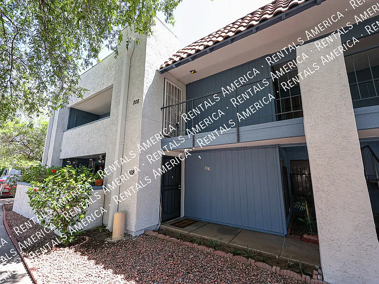 4608 W Maryland Ave #208 — Photo 4