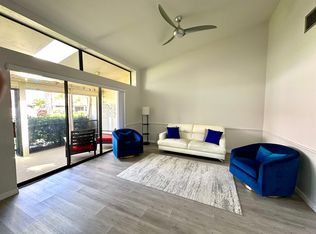 10744 Regent Cir, Naples, FL 34109